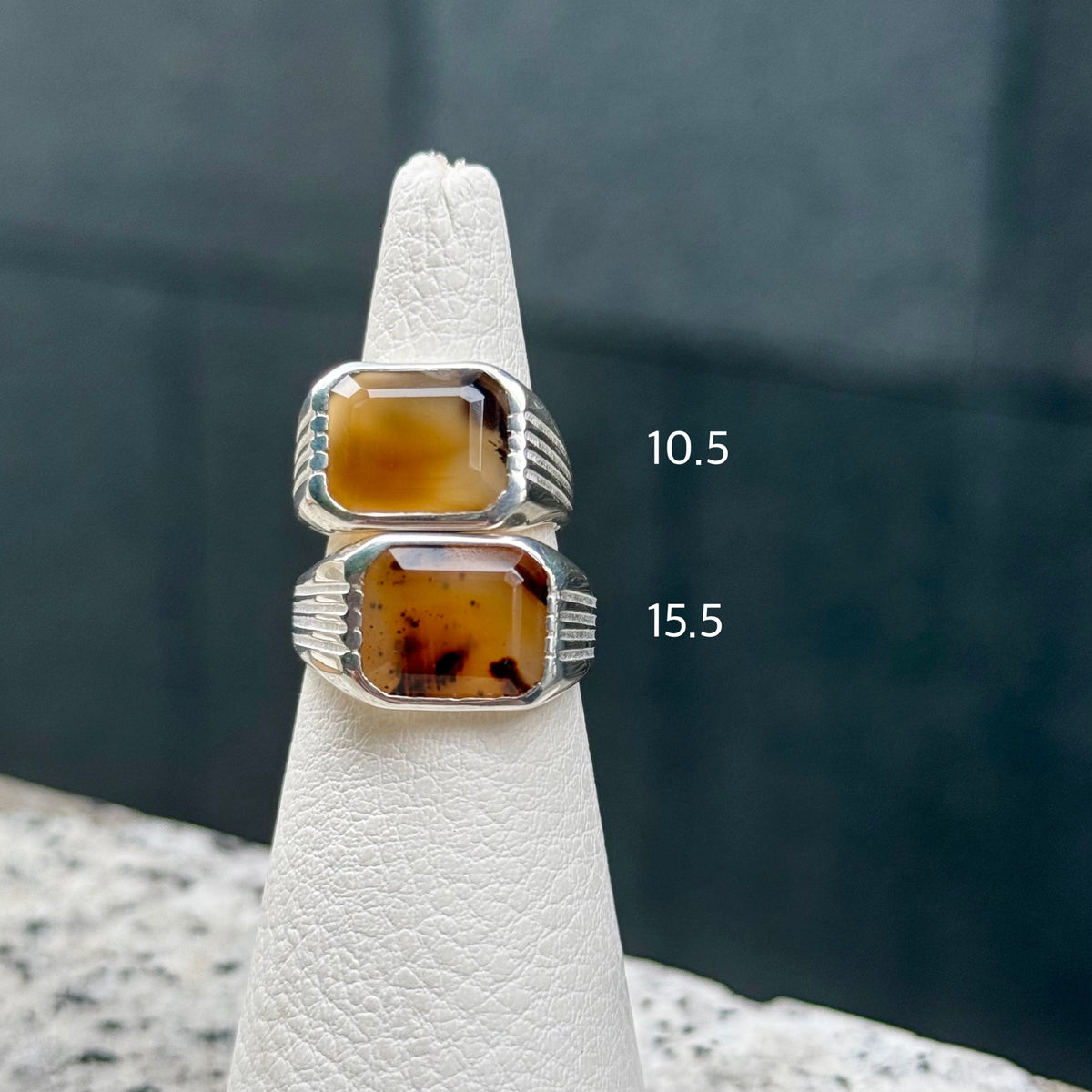 Square design ring 3