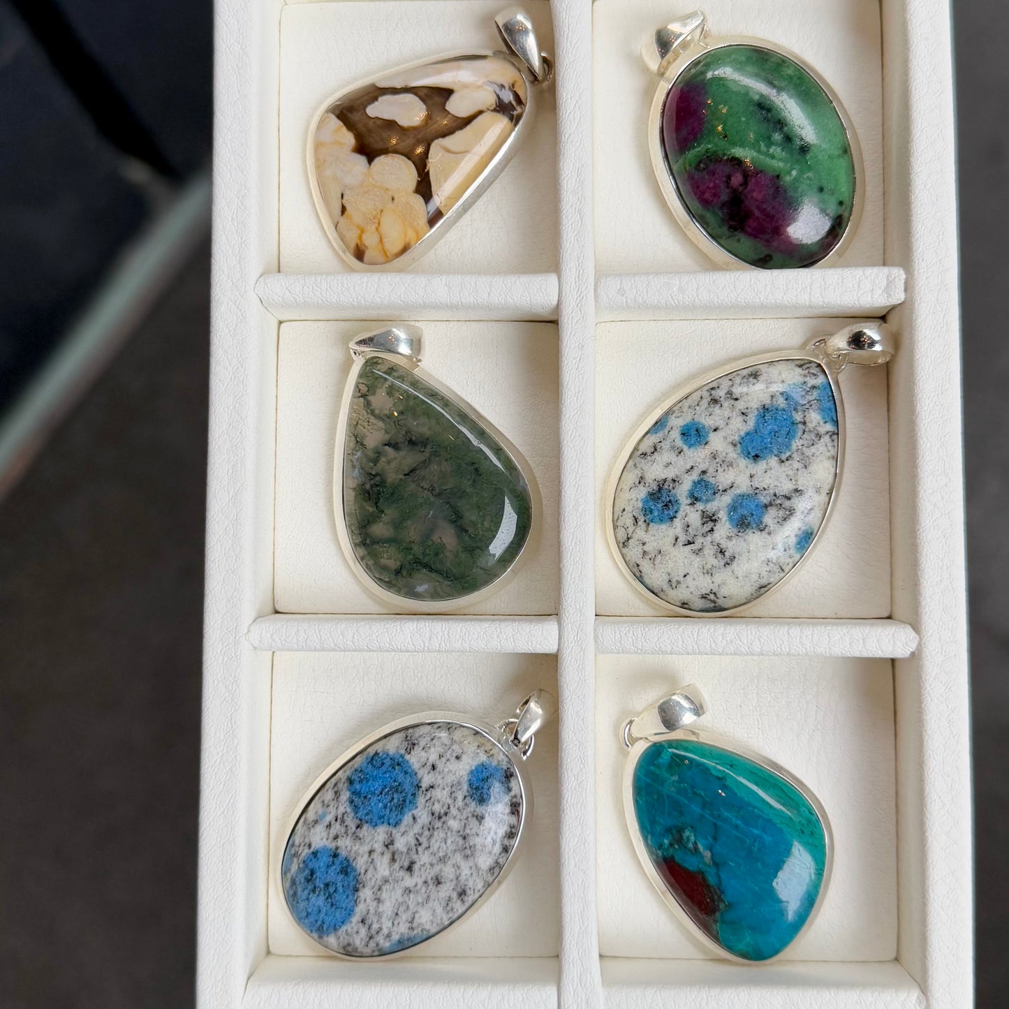 Big stone charm