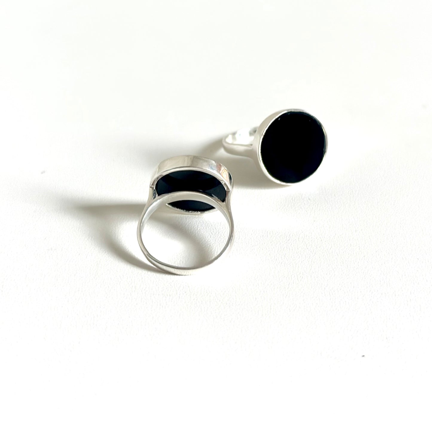 Silver925 circle stone ring〈Black onyx〉