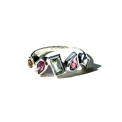 5stone ring 1