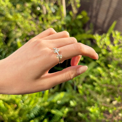 Leaf design ring