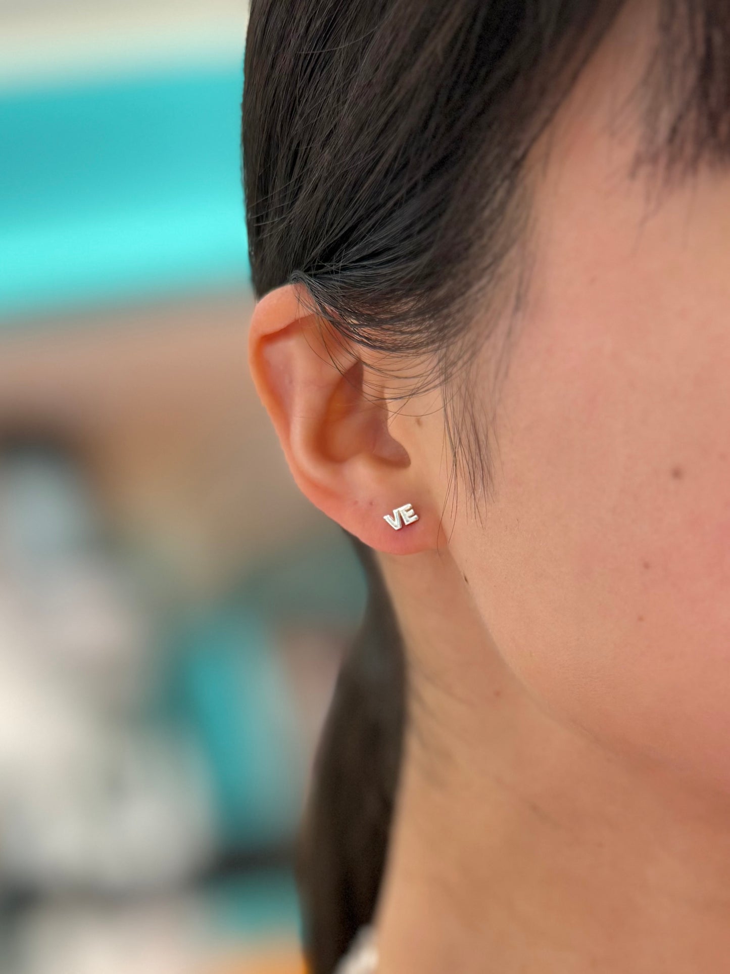 “LOVE” design pierce