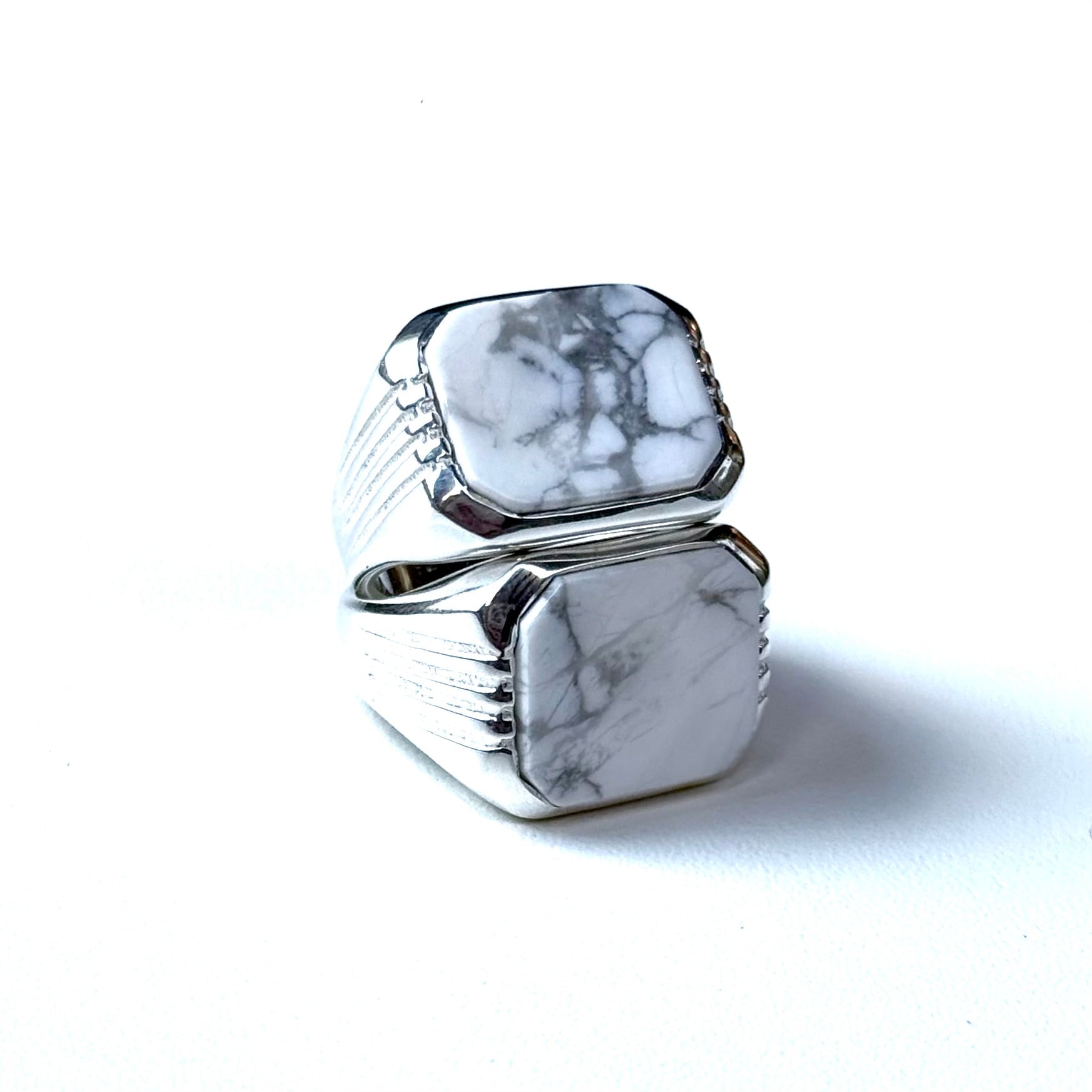 Square design ring 2 – Biju mam