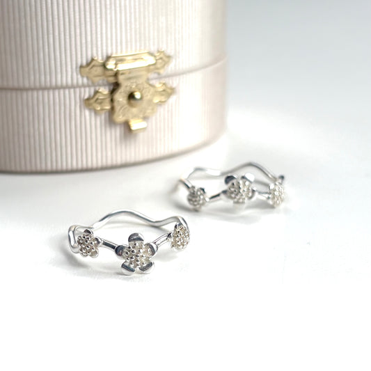 Flower plain ring 18