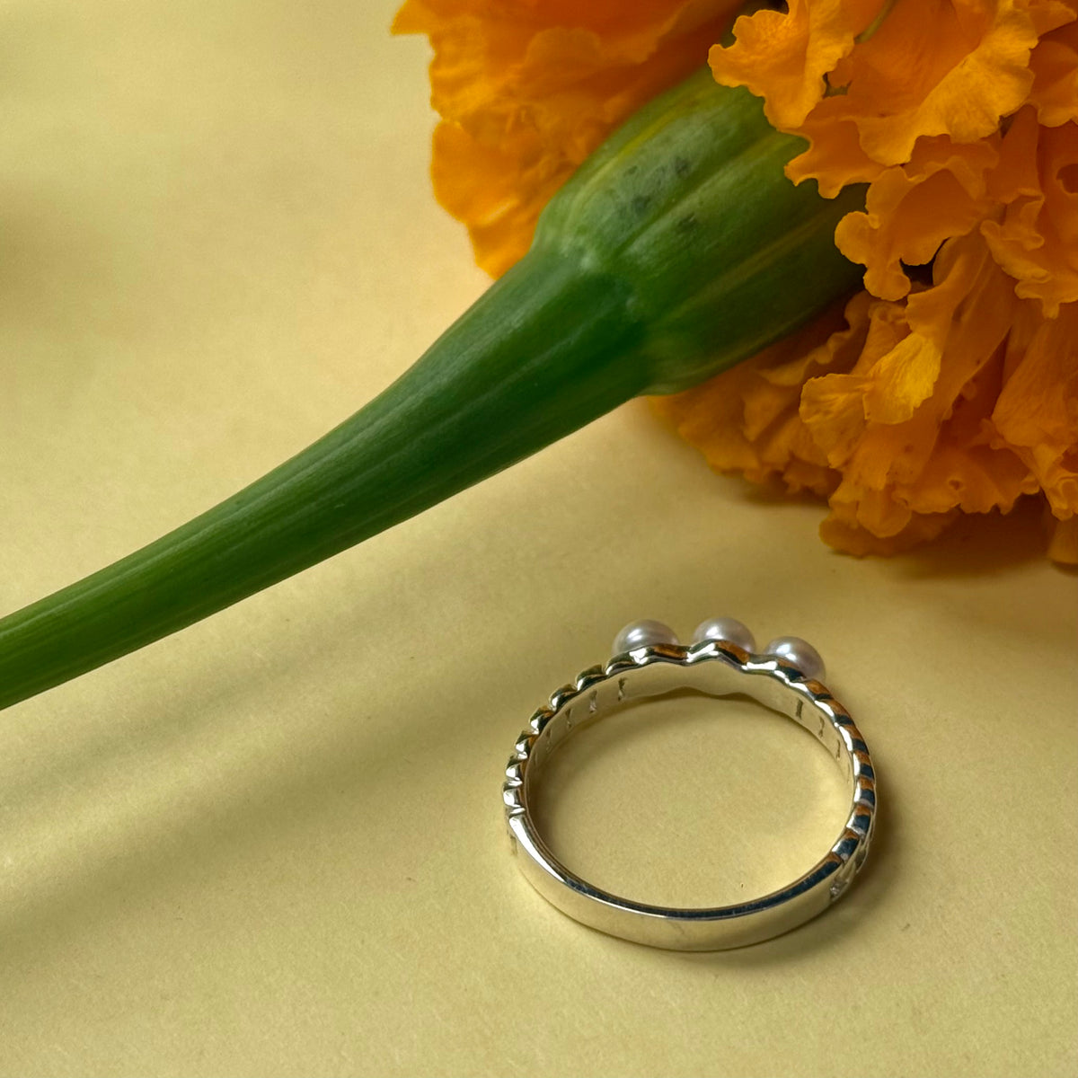 Pearl design ring 9