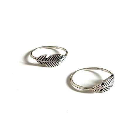 Feather plain ring