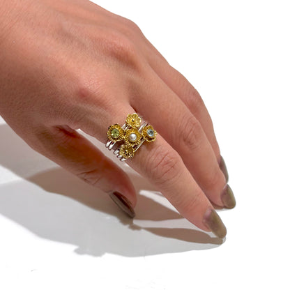 Flower stacking ring