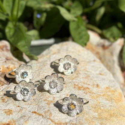 Flower design ring 7