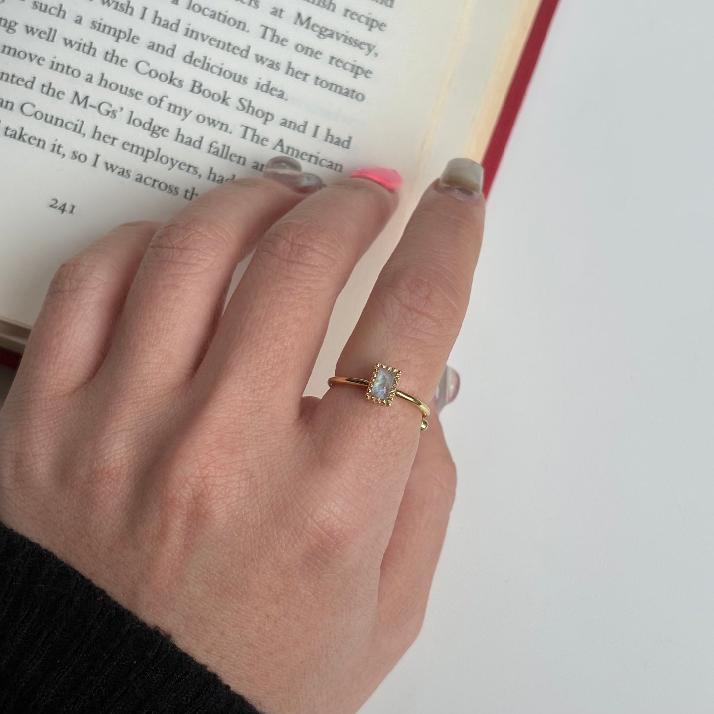 Brass petit ring 〈Rainbow moon stone〉