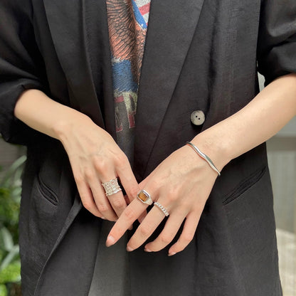Square design ring 3