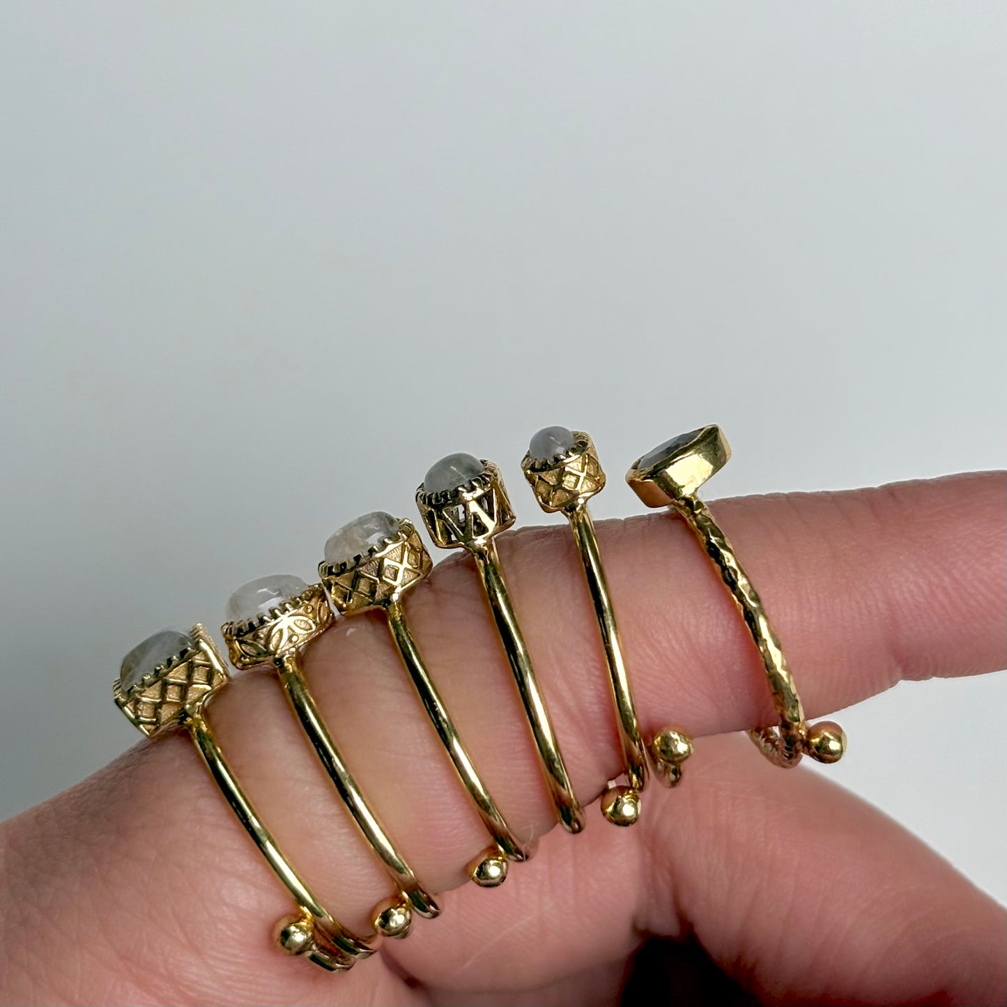Brass petit ring 〈Rainbow moon stone〉