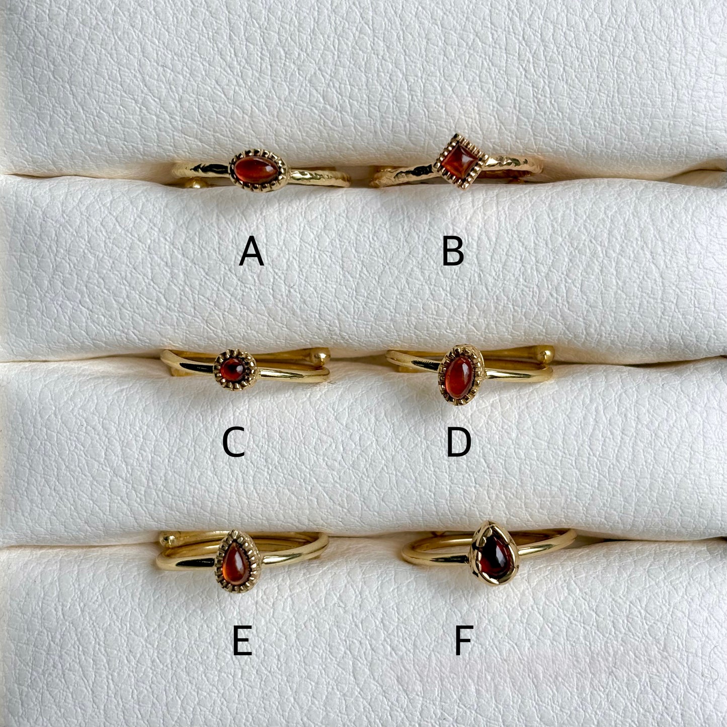 Brass petit ring〈Garnet〉