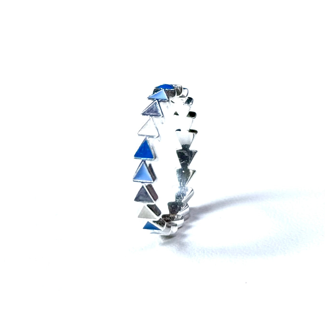 Triangle enamel ring 1