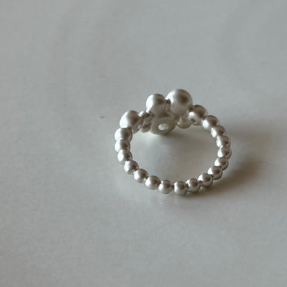 White topaz ring 15