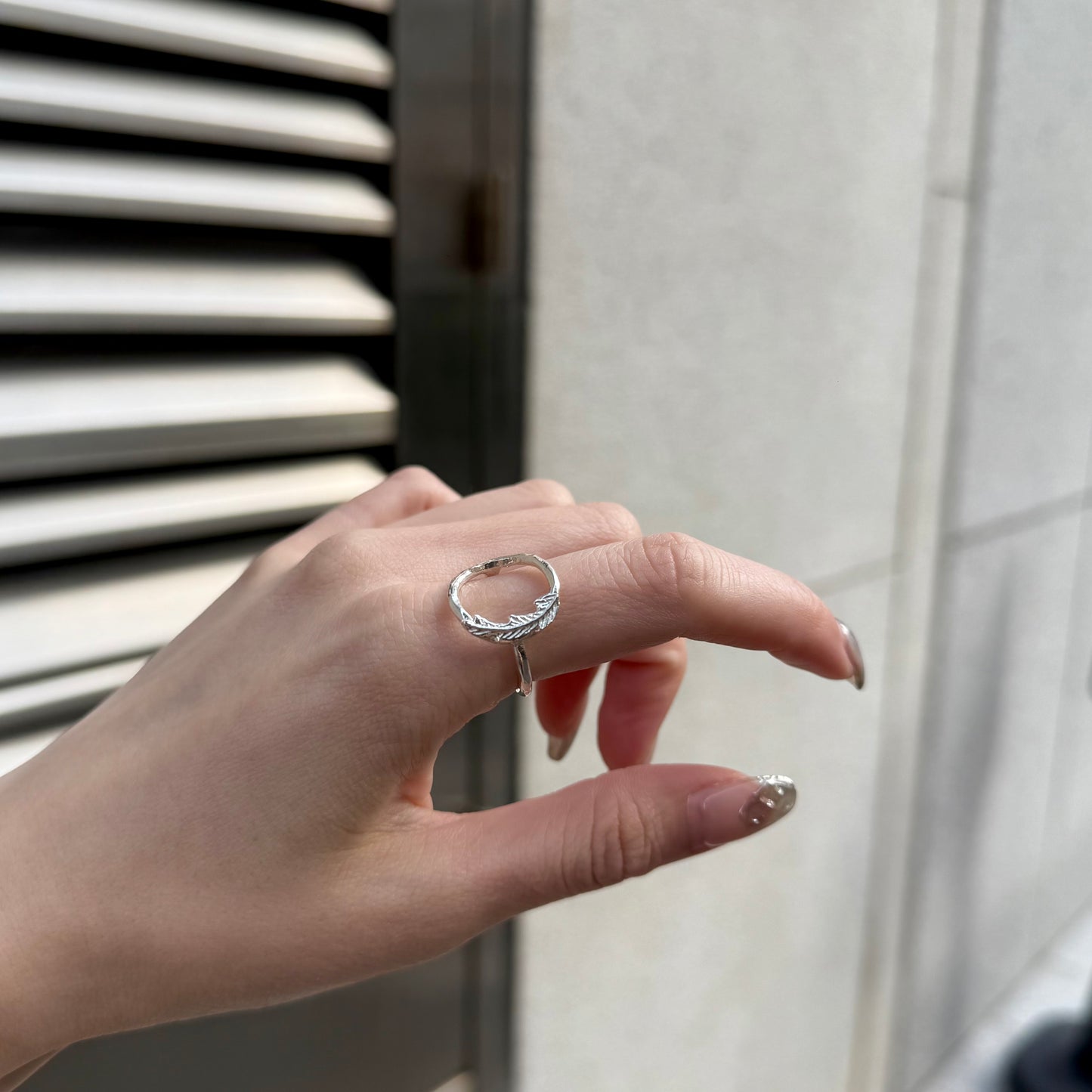 Feather plain ring 1