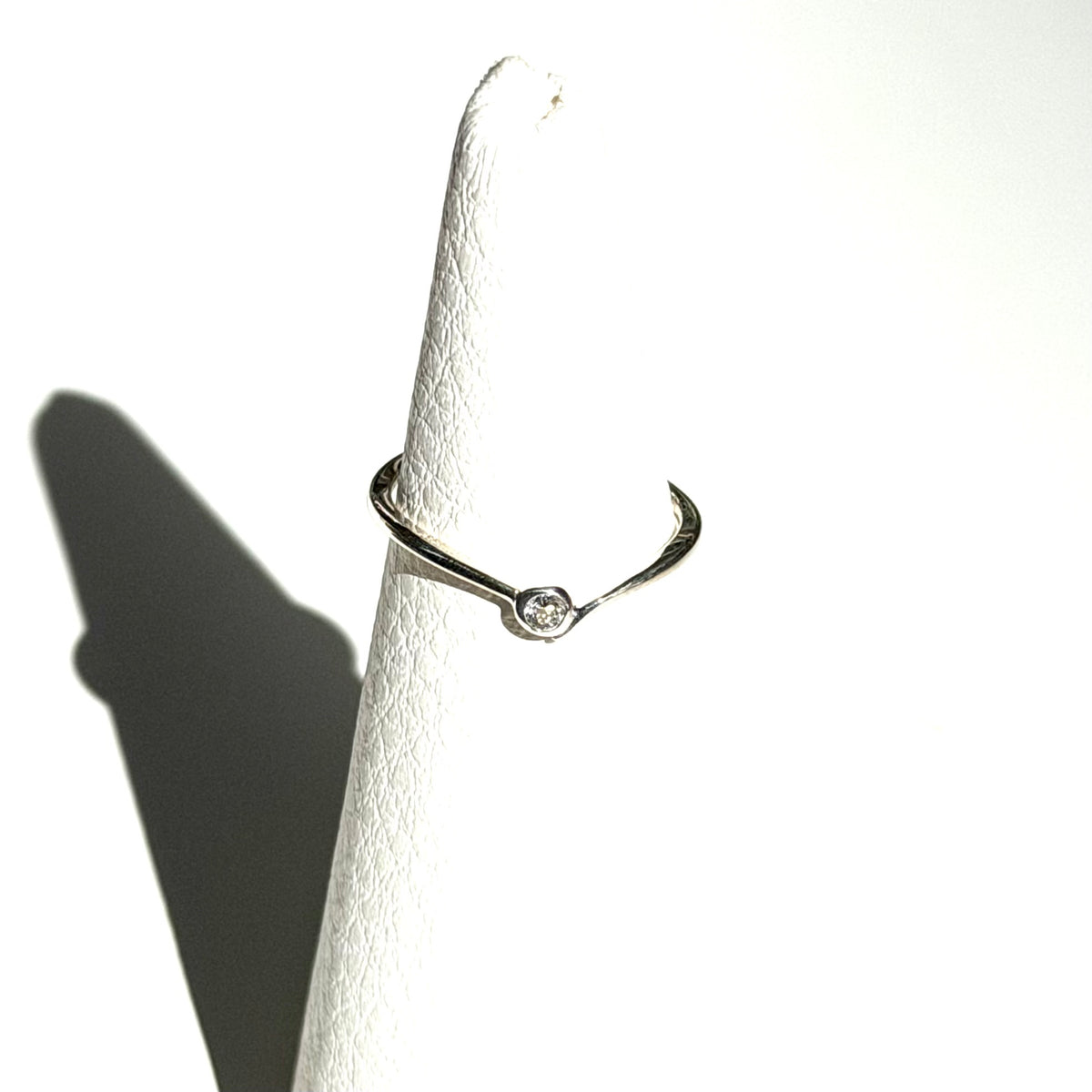 White topaz ring 8
