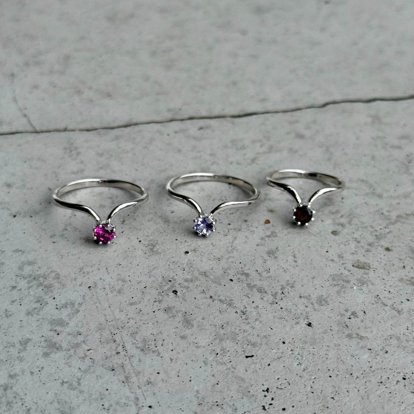 Silver925 Vdesign ring 1