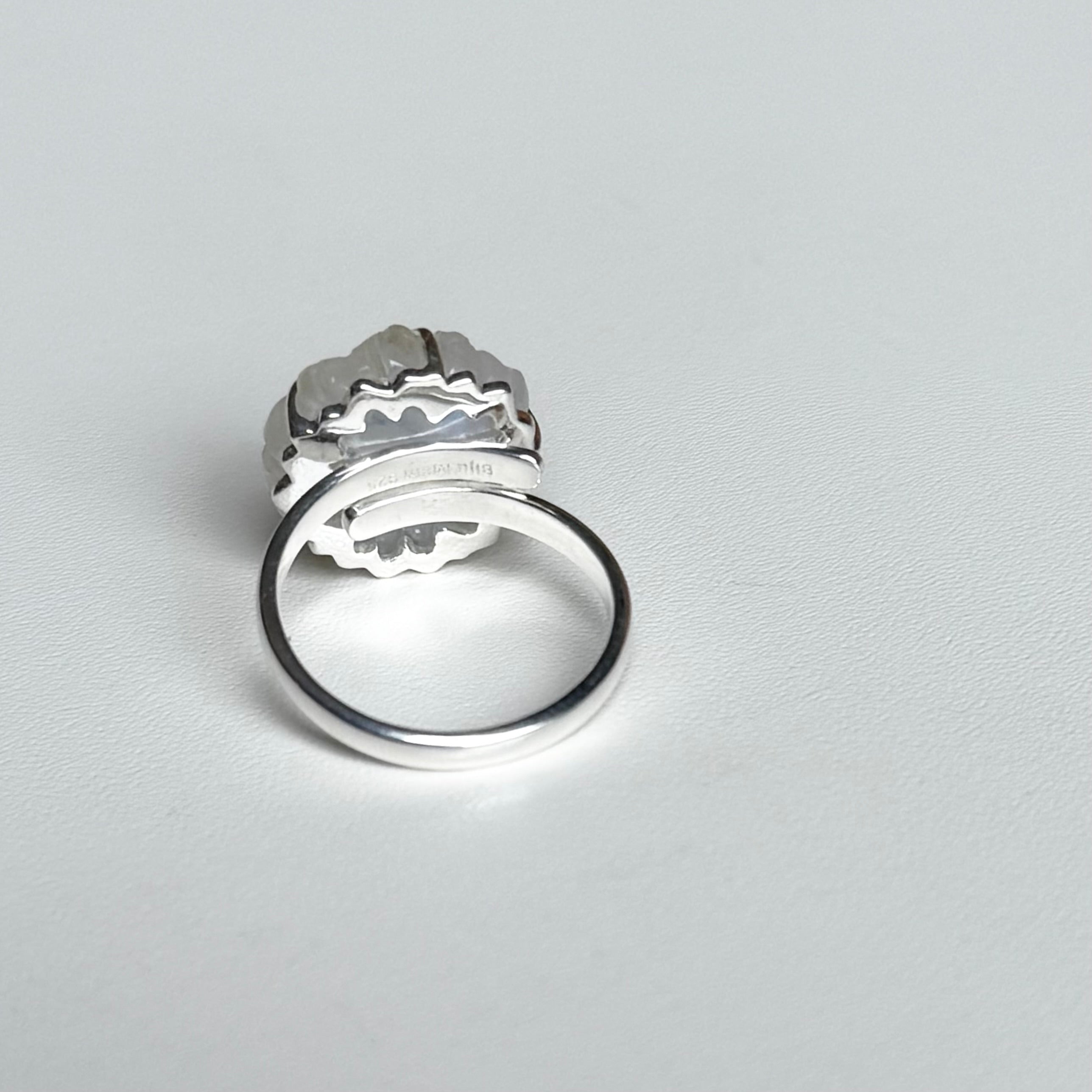 Flower carving ring – Biju mam
