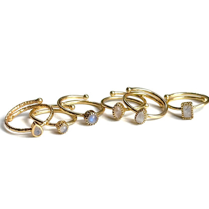 Brass petit ring 〈Rainbow moon stone〉