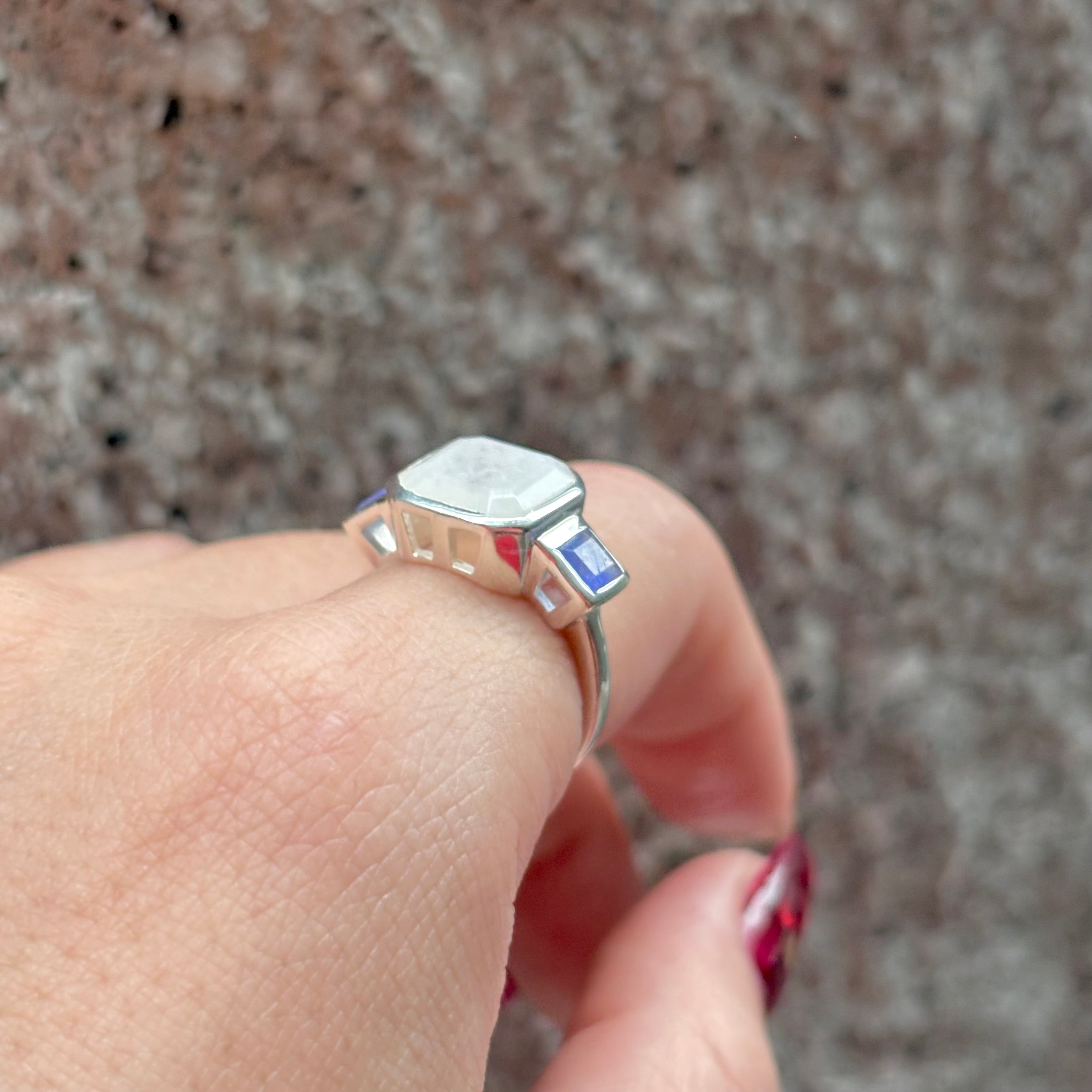 Square design ring 2 – Biju mam