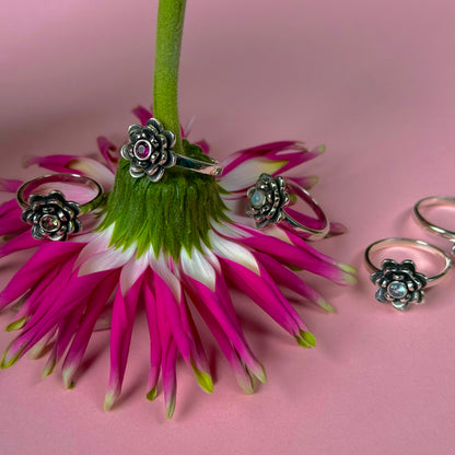 Flower design ring 10