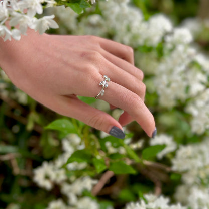 Leaf design ring