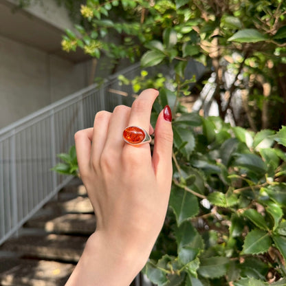 Amber design ring 3