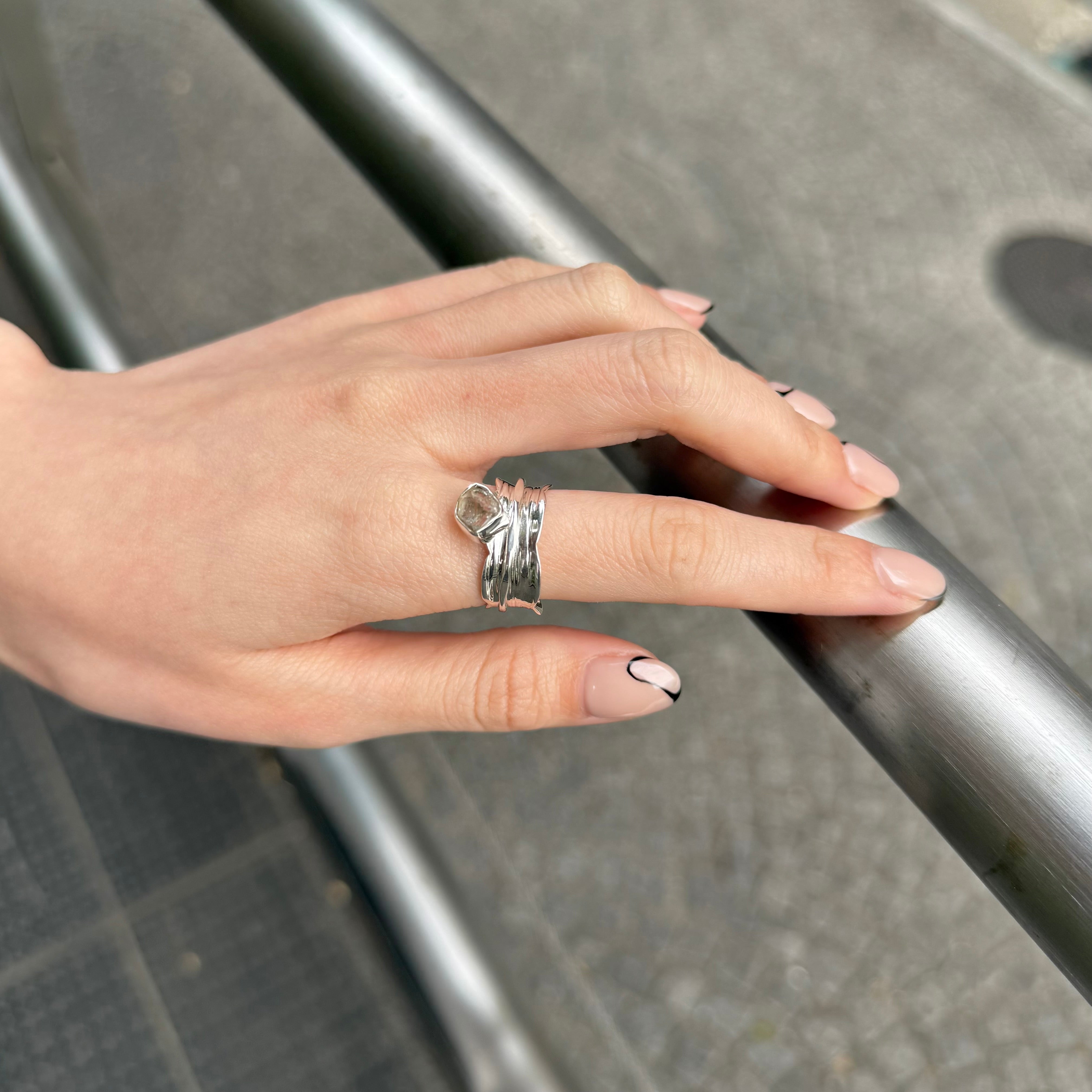 Herkimer diamond rolling ring – Biju mam