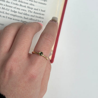 Brass petit ring〈Peridot〉