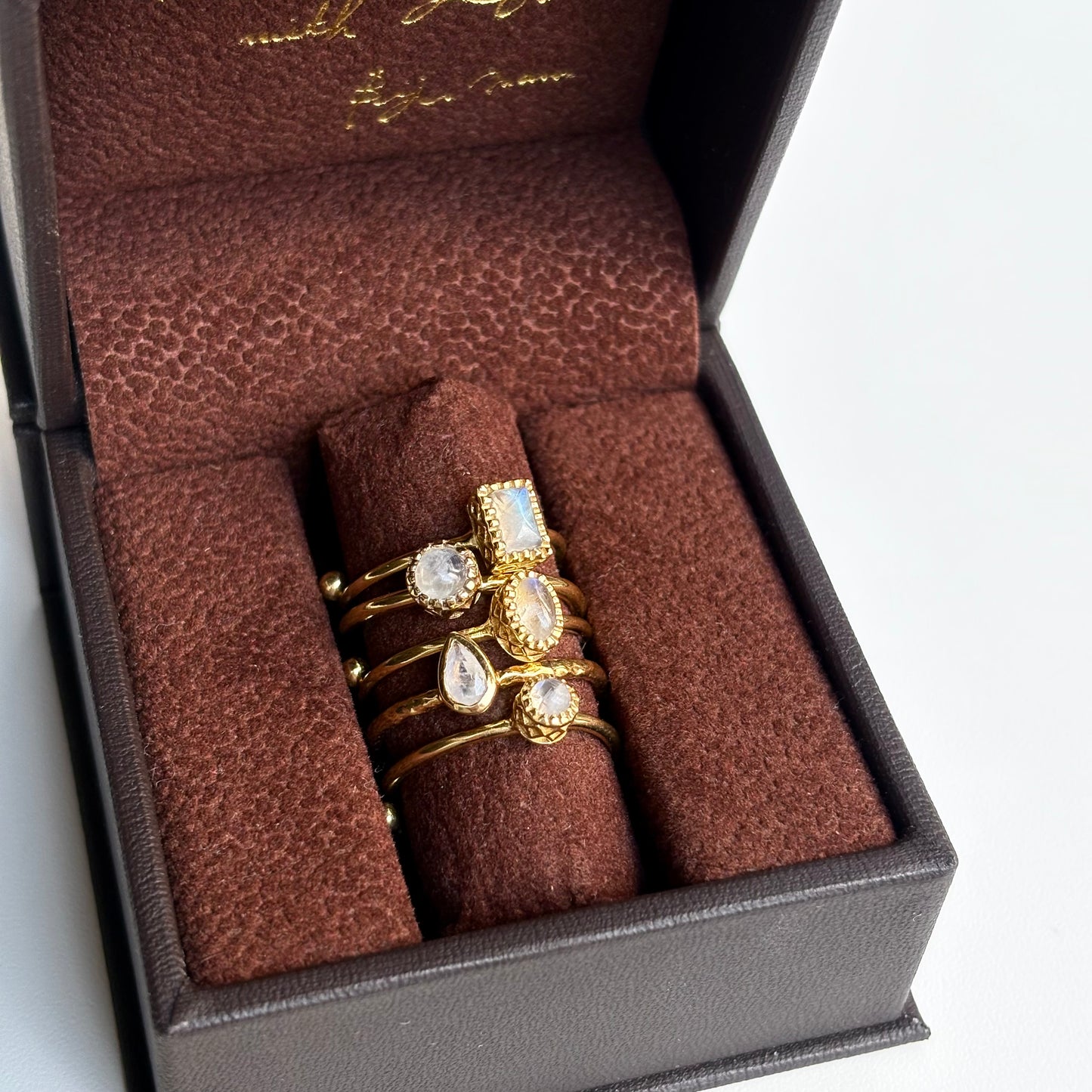 Brass petit ring 〈Rainbow moon stone〉