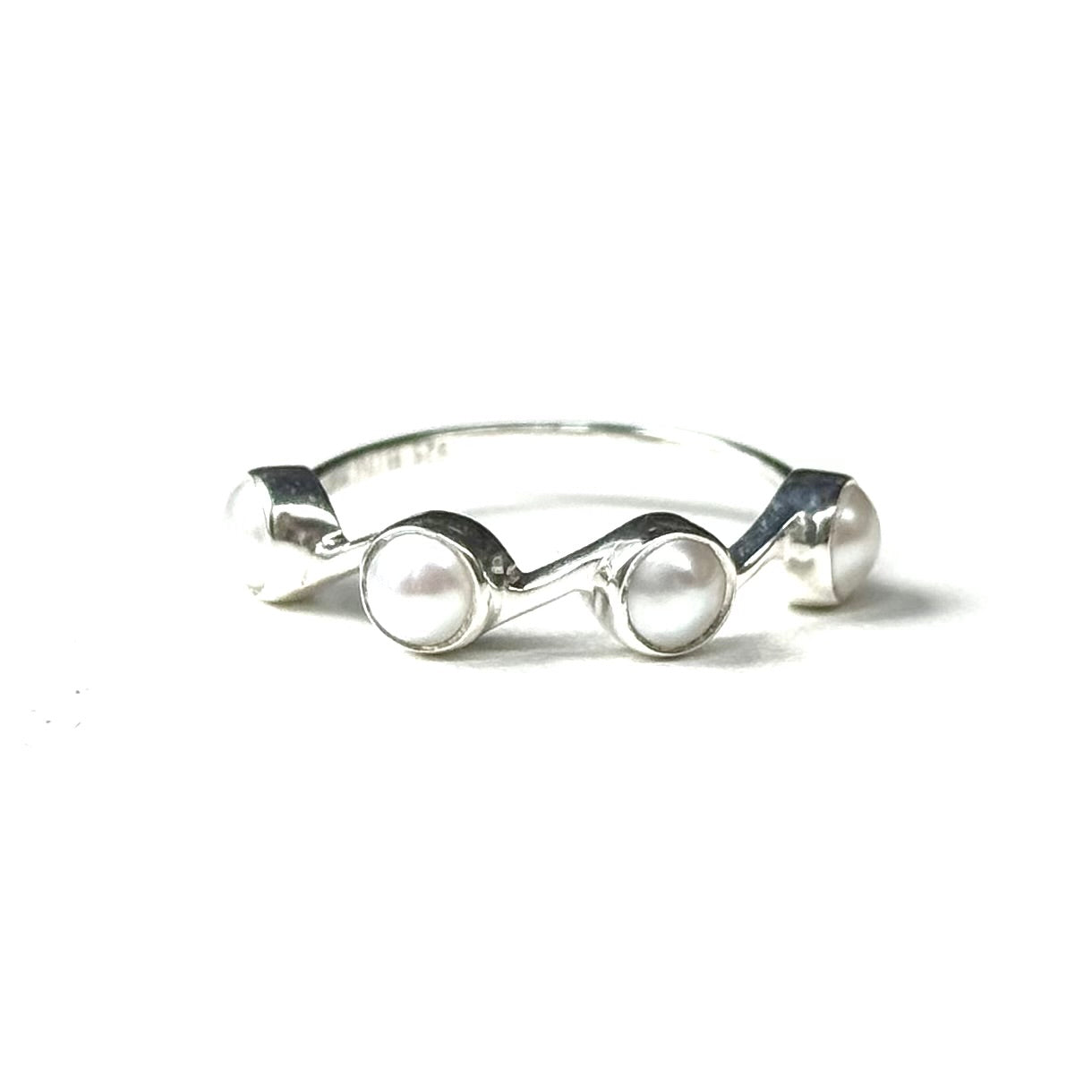 Pearl design ring 10