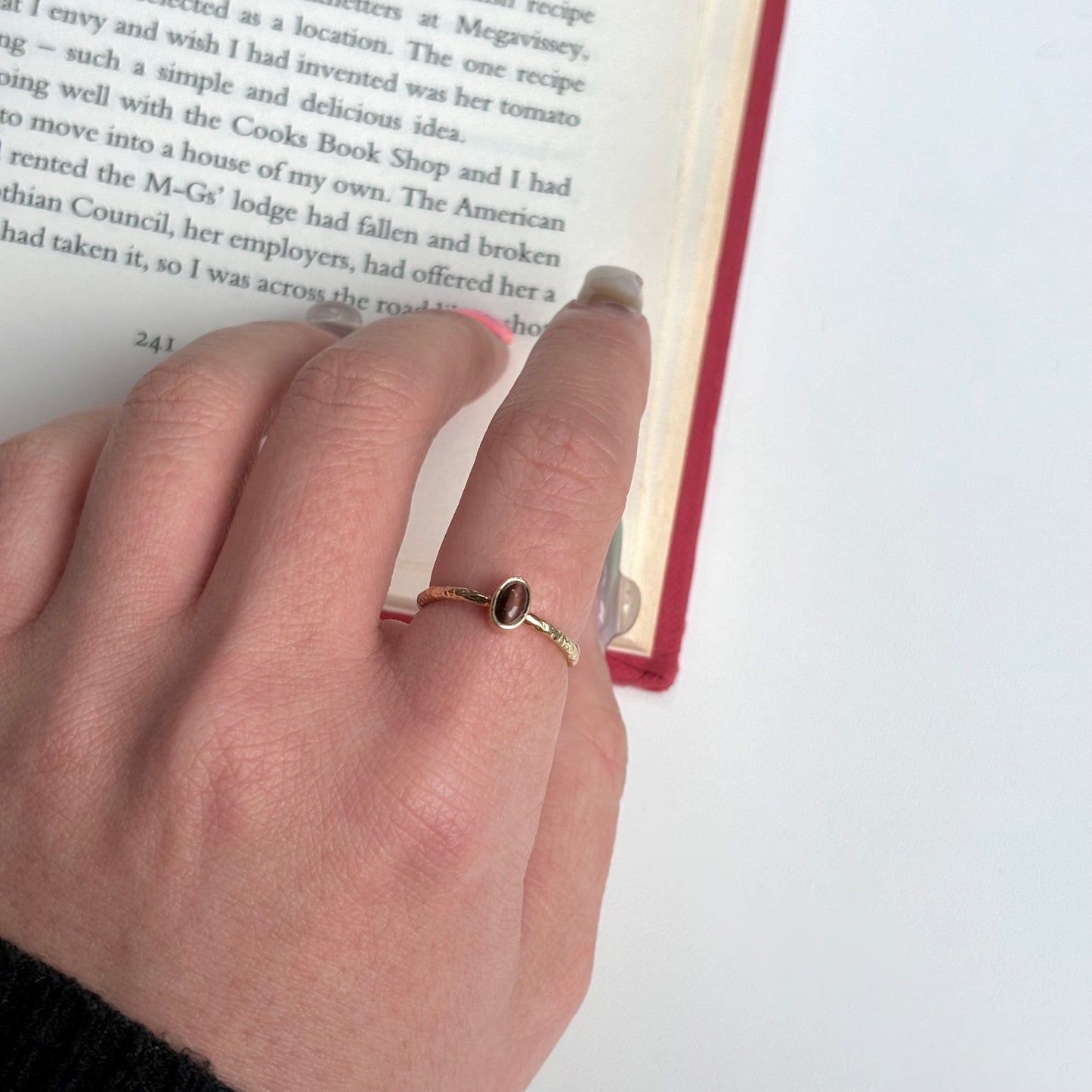 Brass petit ring〈Tiger eye〉