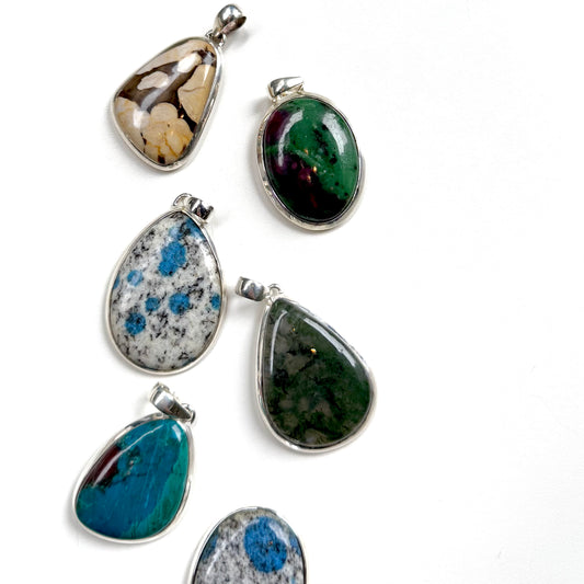 Big stone charm