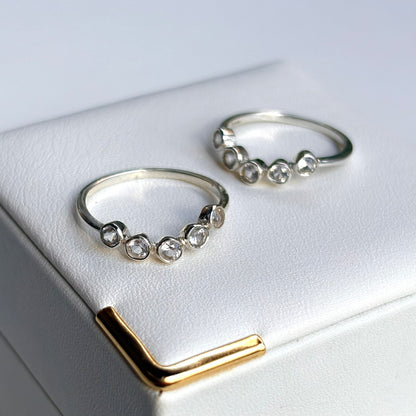 5stone ring 3