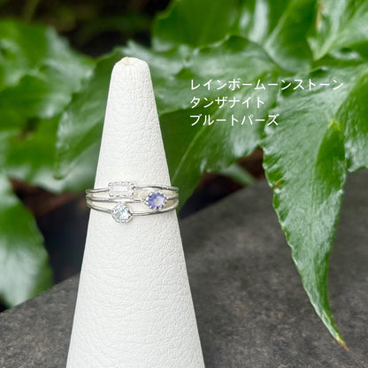 3stone ring 4