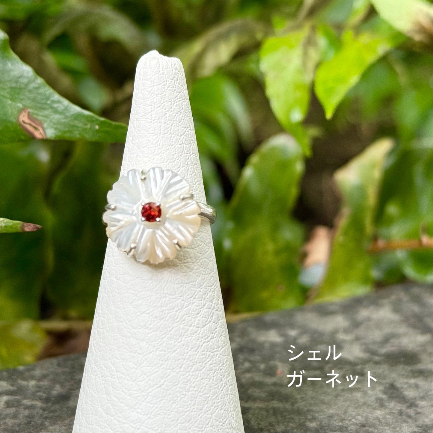 Flower carving ring