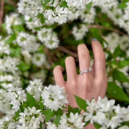 Leaf design ring