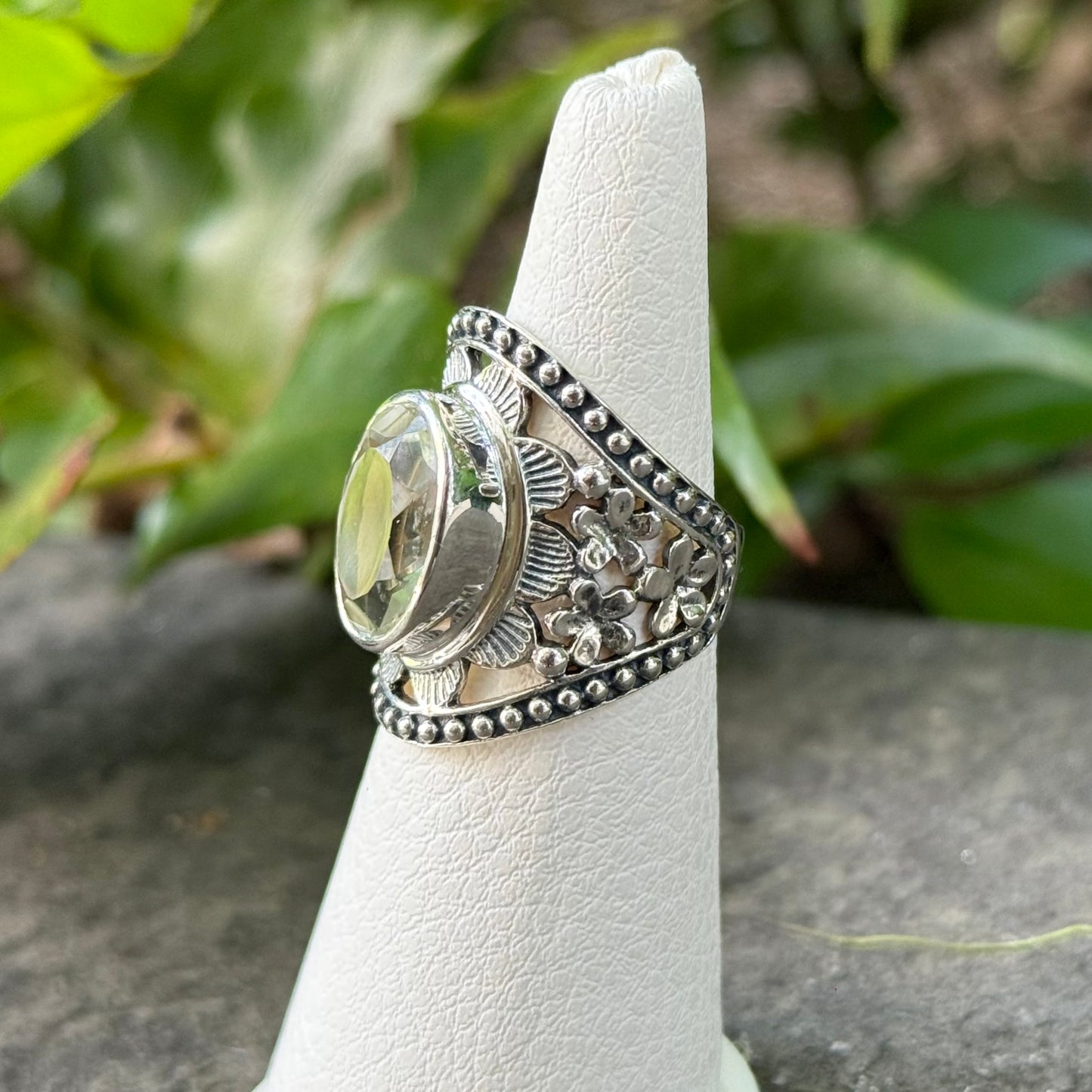 Flower design ring 12