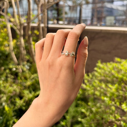 Leaf design ring