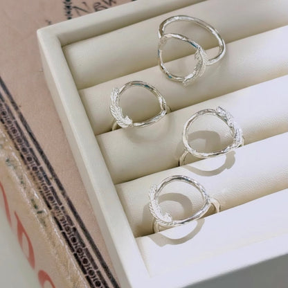 Feather plain ring 1
