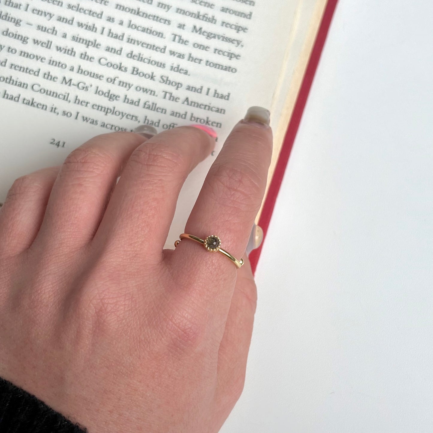 Brass petit ring〈Purple Labradorite〉