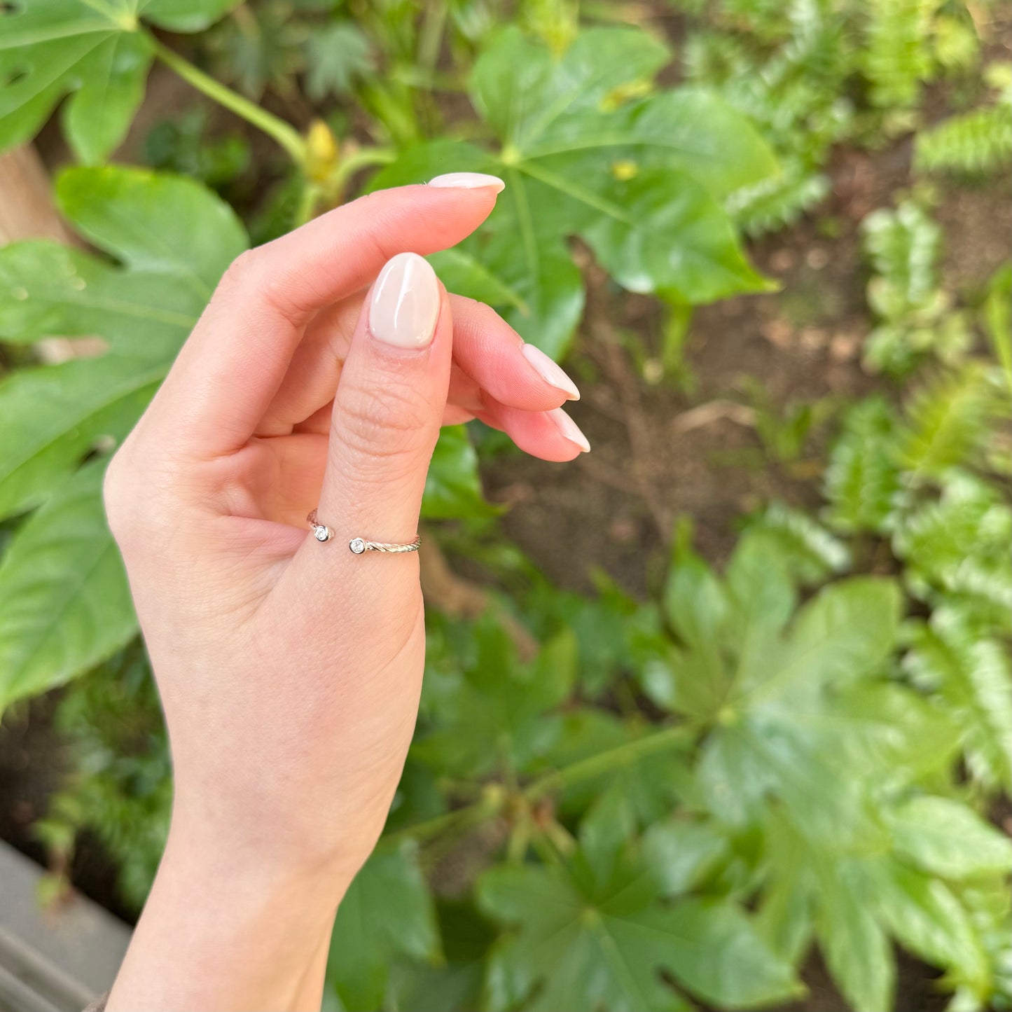White topaz ring 6