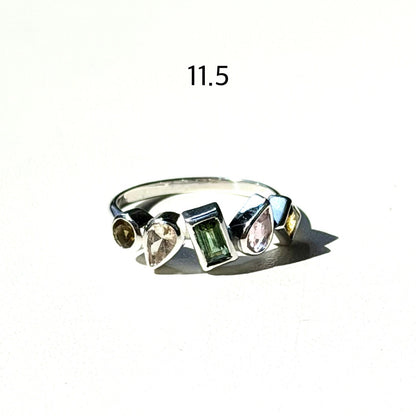 5stone ring 1