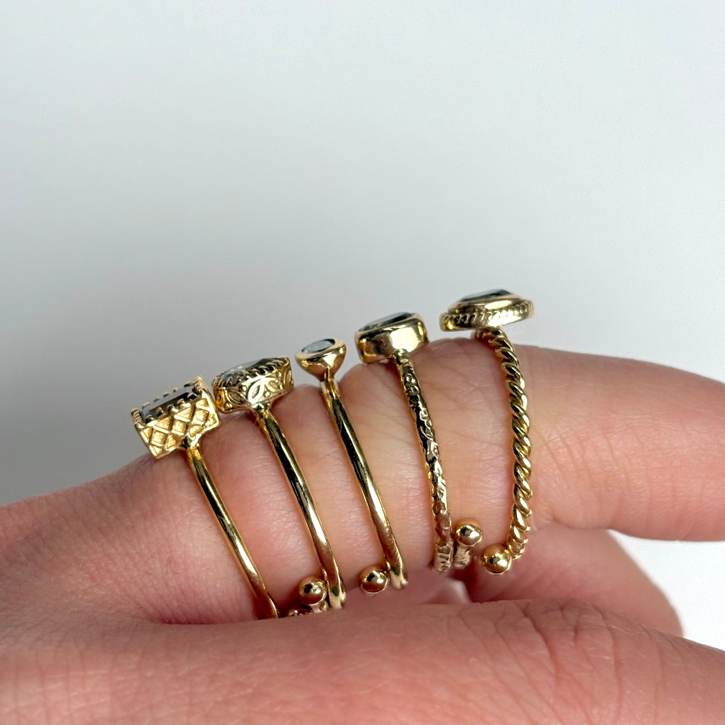 Brass petit ring〈Blue Topaz〉