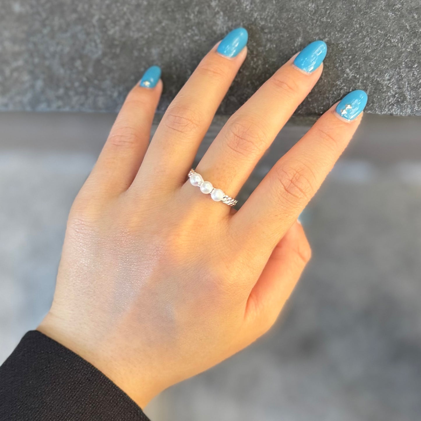 Pearl design ring 9
