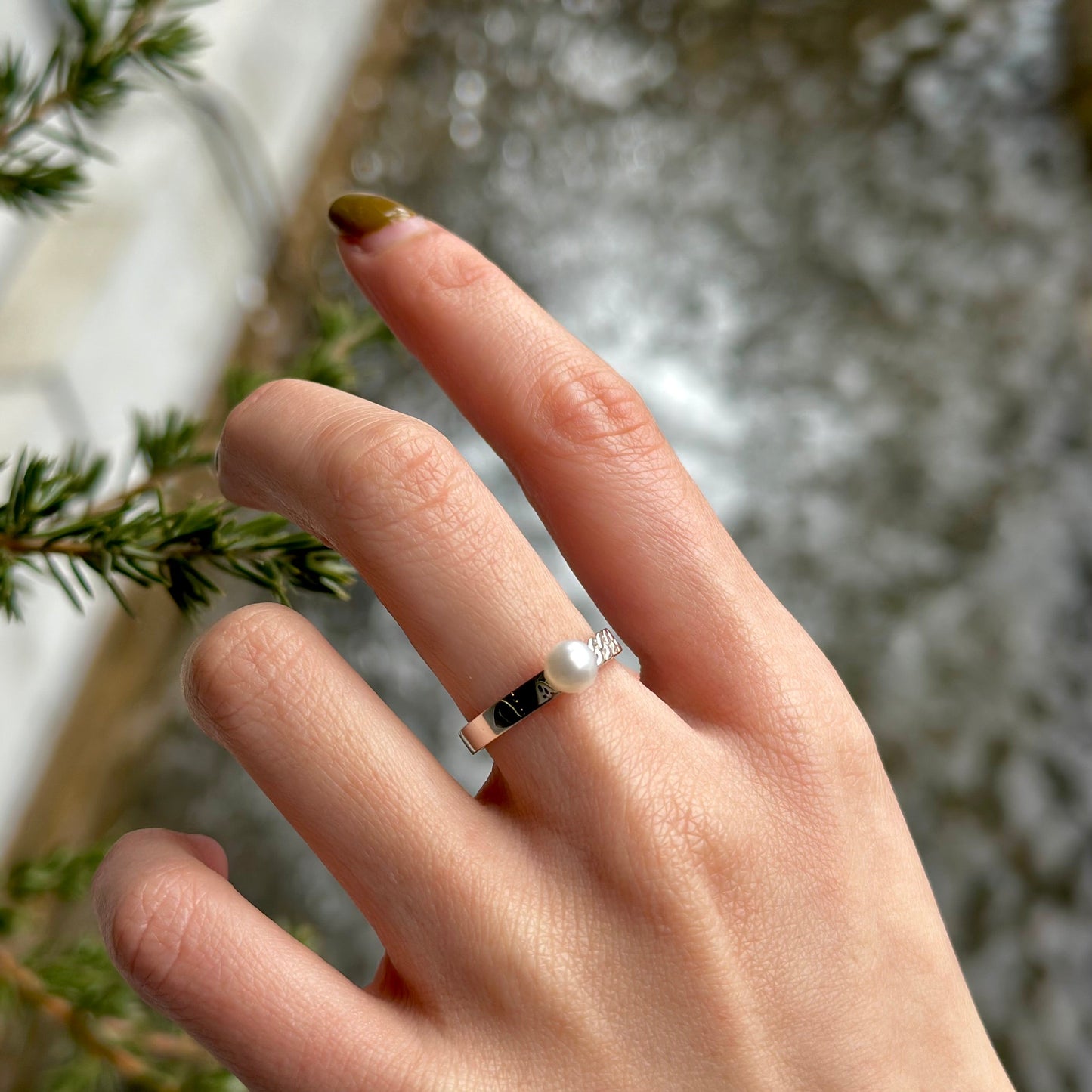 Pearl design ring 13
