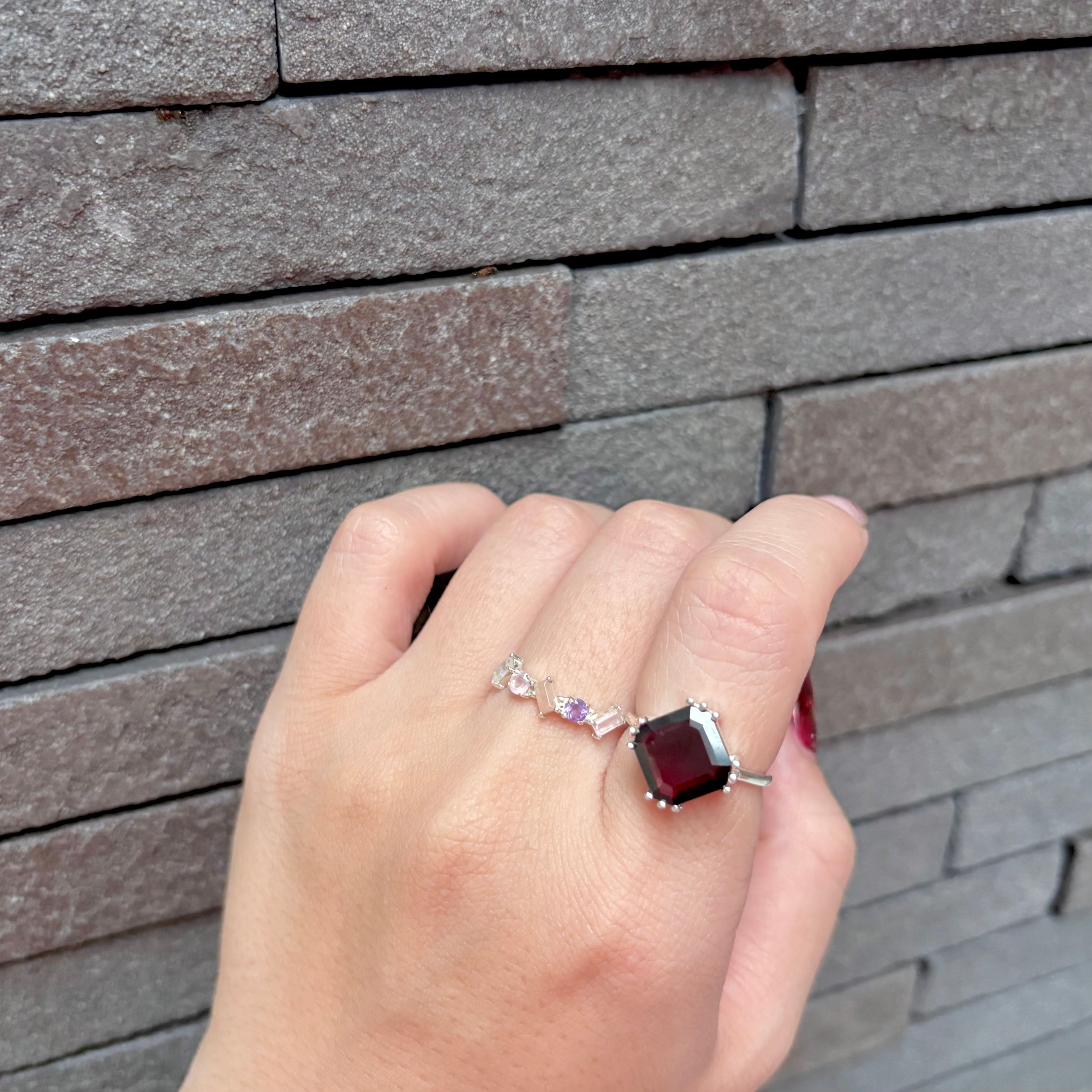Square design ring 1 – Biju mam