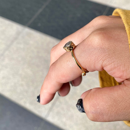 Brass petit  ring〈gray/black〉