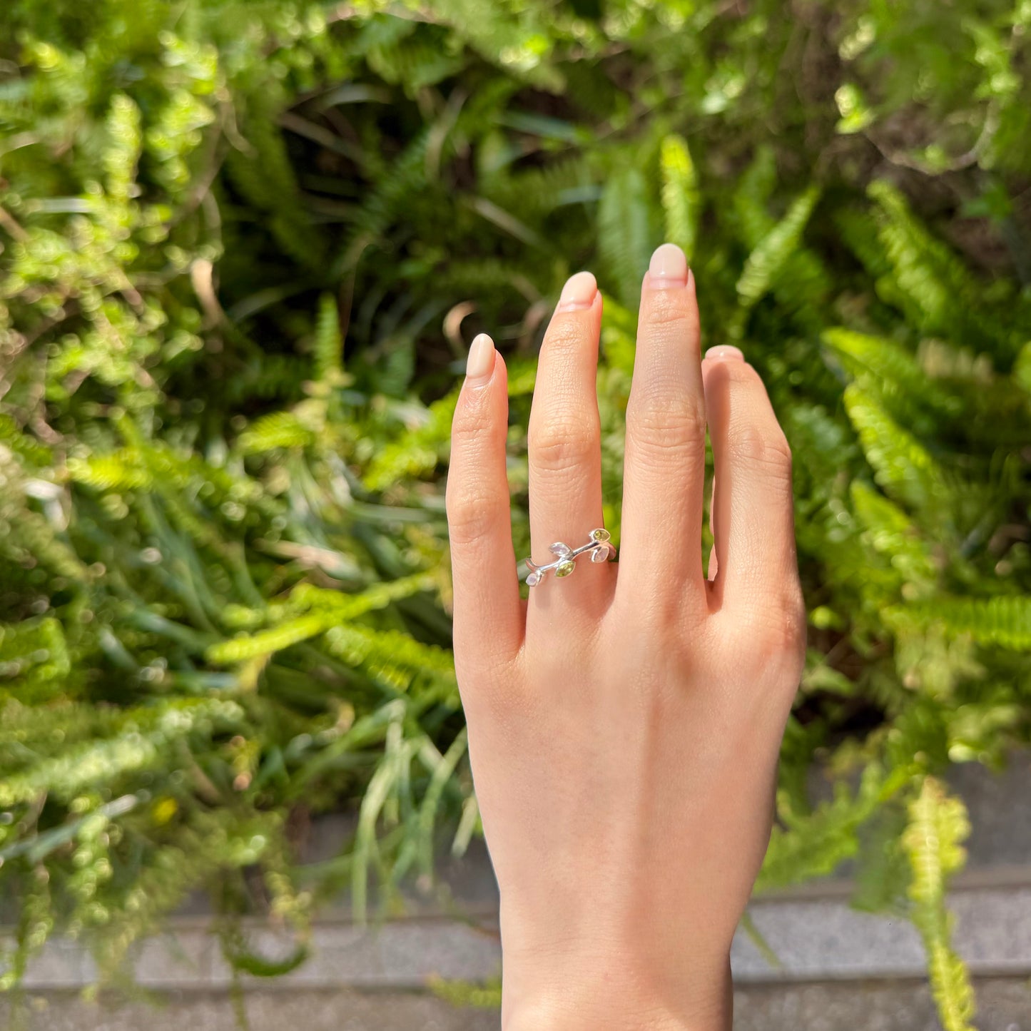 Leaf design ring