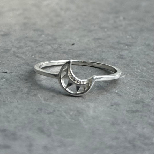 Moon plain ring 8